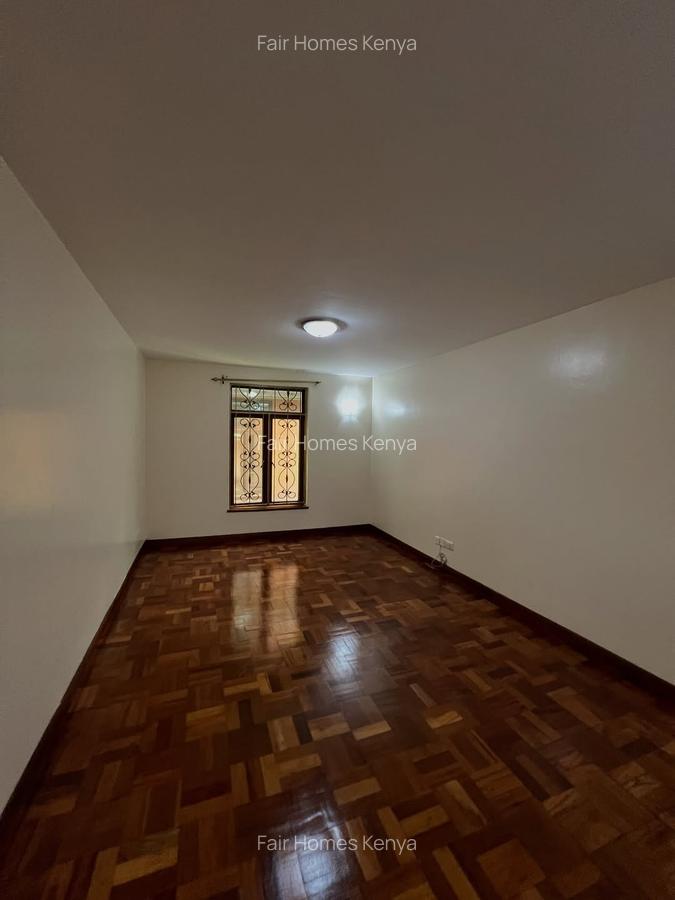 5 Bed Townhouse with En Suite at Othaya Road - 14