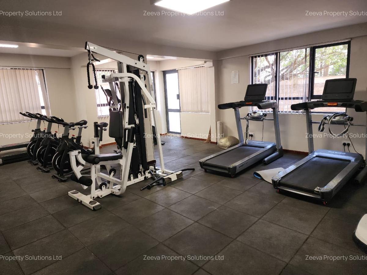 3 Bed Apartment with En Suite in Lavington - 4