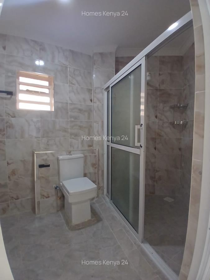 3 Bed Apartment in Ridgeways - 10