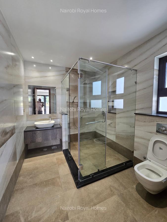 5 Bed Townhouse with En Suite at Kinanda Road - 4