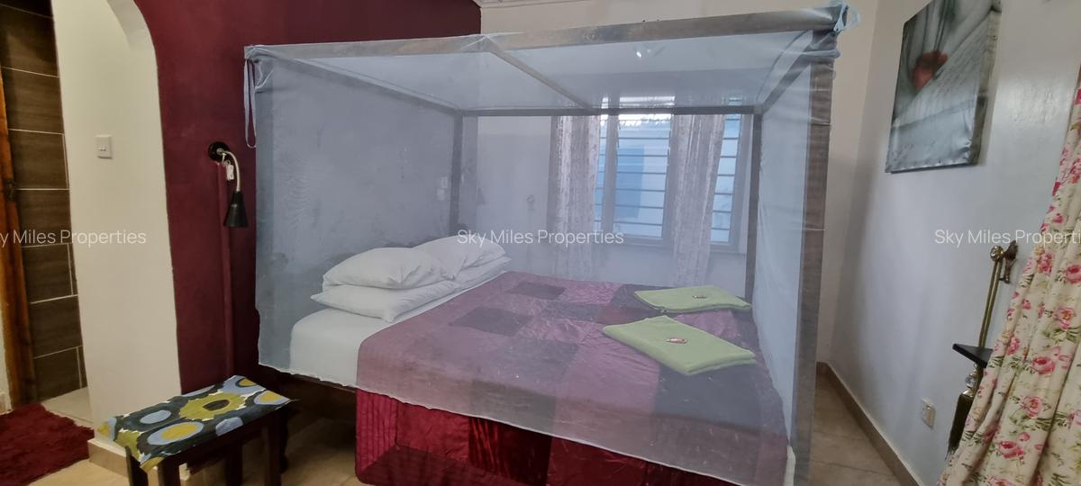 4 Bed House with En Suite at Broadway - 17