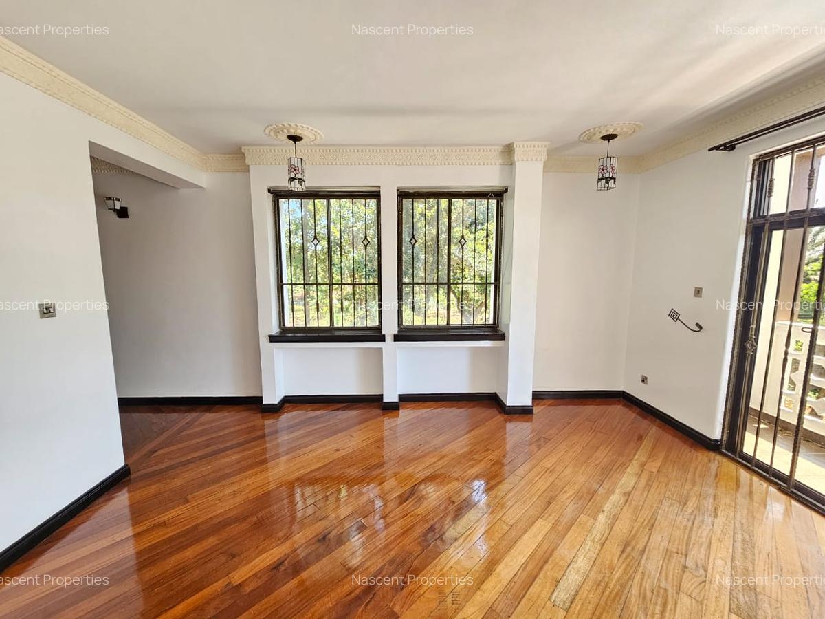 5 Bed House with En Suite in Runda - 4