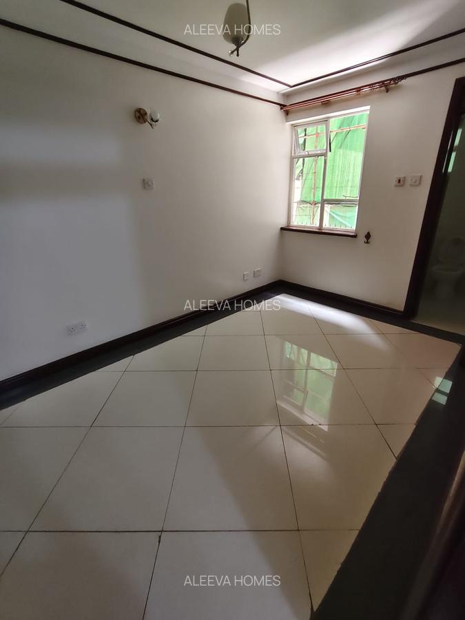 2 Bed Apartment with En Suite in Westlands Area - 15