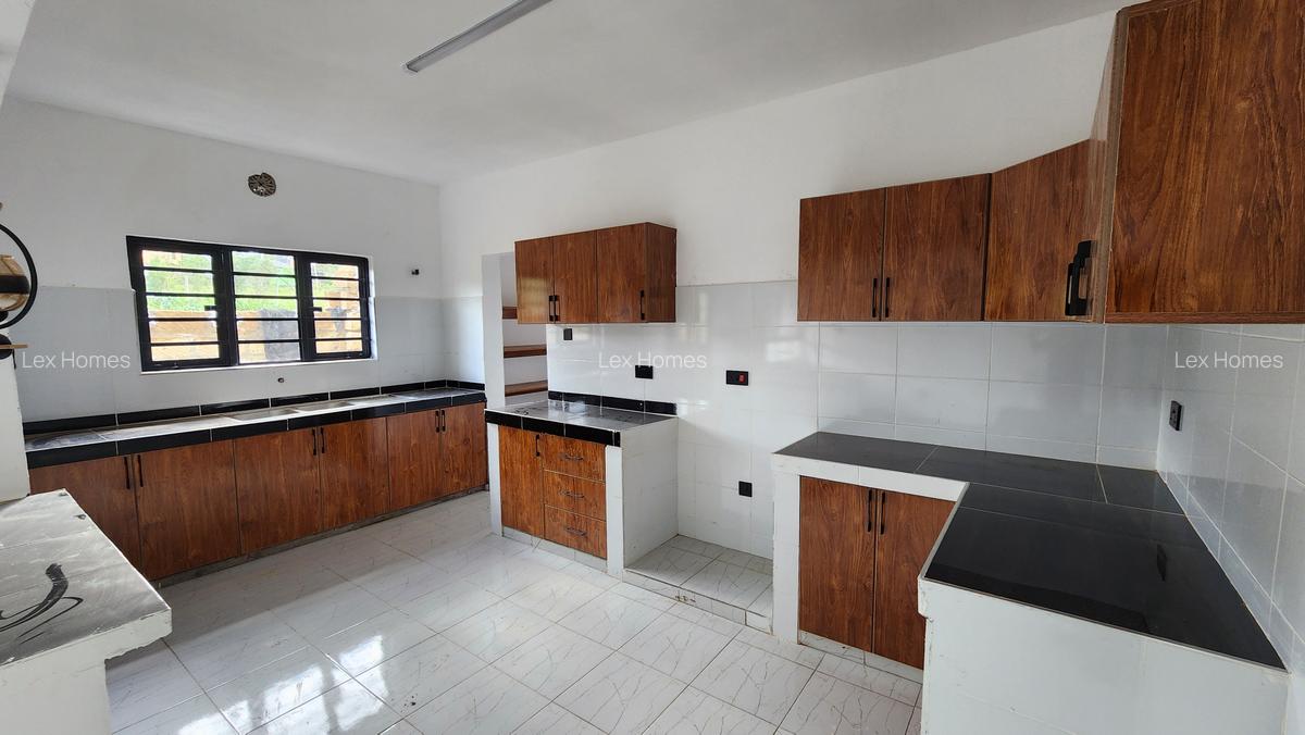 3 Bed House with En Suite at Forest Line Road - 5