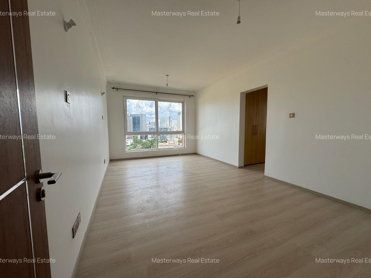 3 Bed Apartment with En Suite at Sports Road - 2