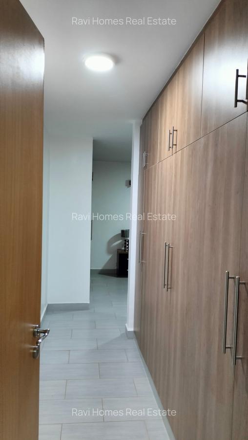 3 Bed Apartment with En Suite in Lavington - 11