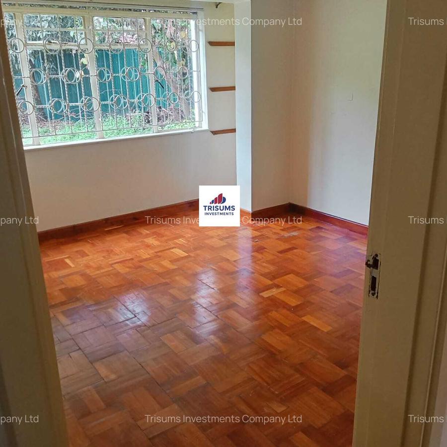 5 Bed House with En Suite in Westlands Area - 3