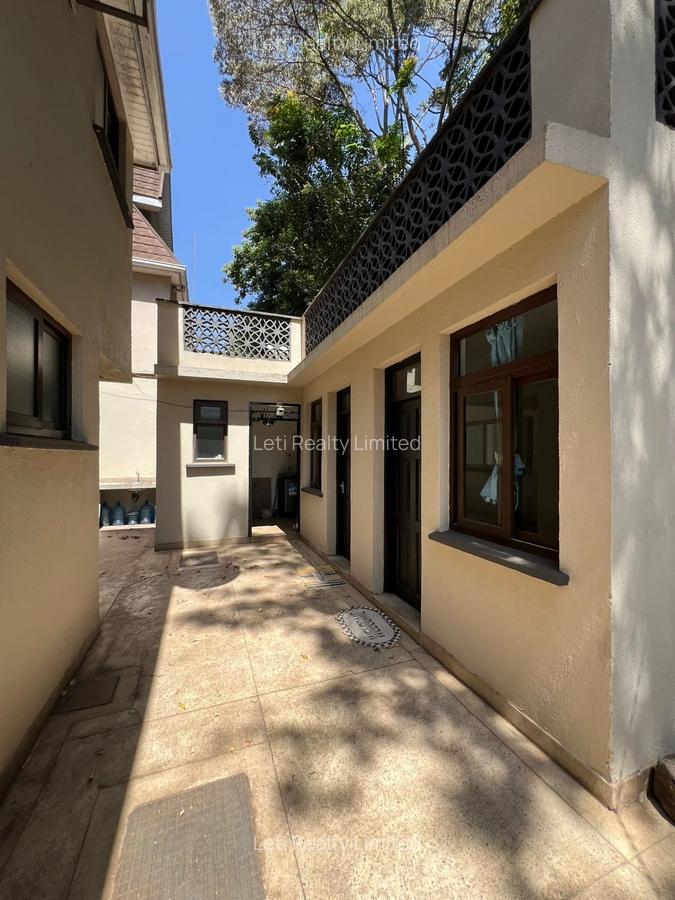 5 Bed Townhouse with En Suite in Lavington - 5