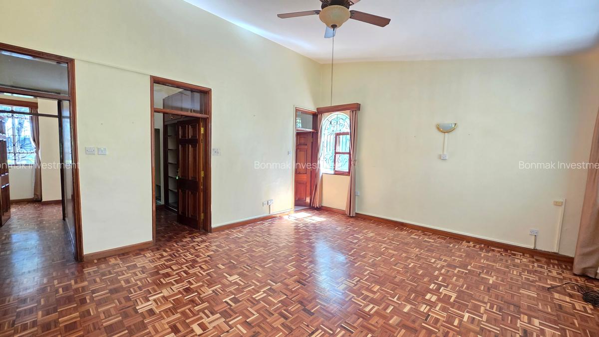 4 Bed House with En Suite at Nyari Central - 10