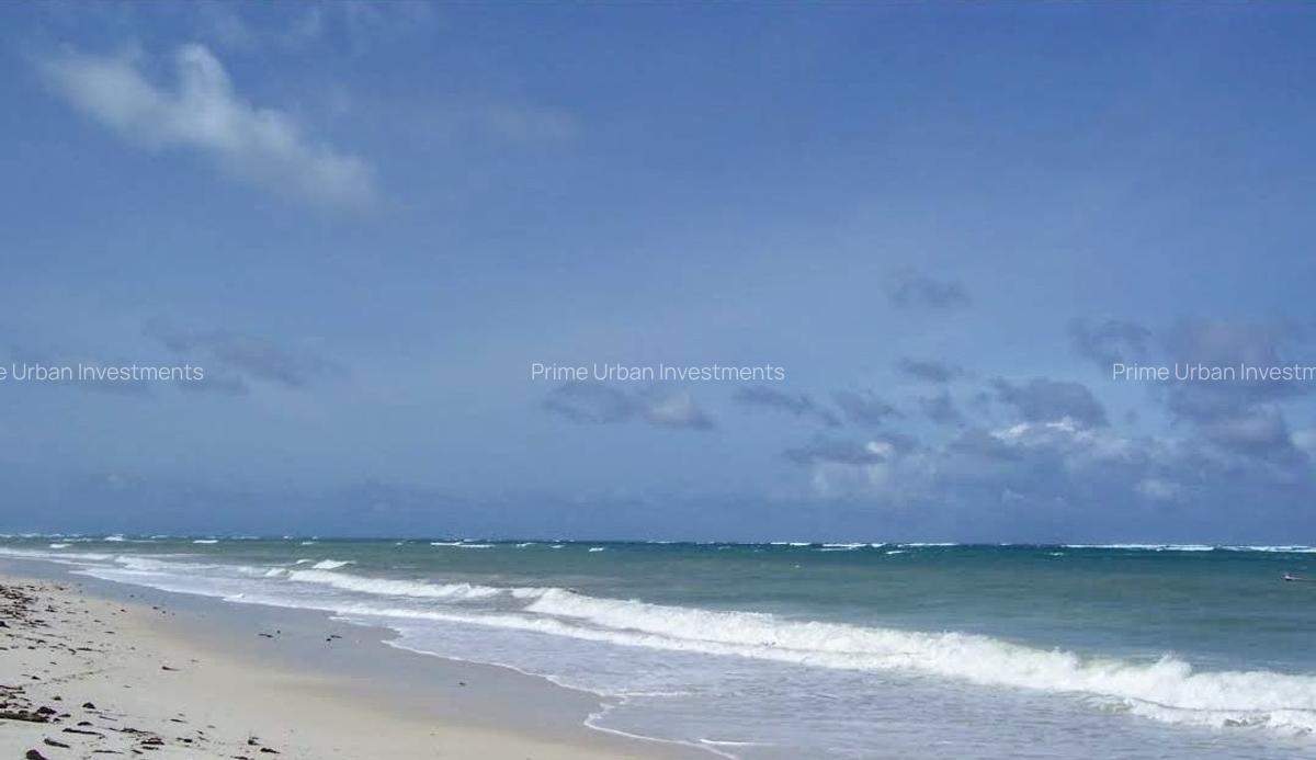 4 Bed Townhouse with En Suite in Bofa - 7