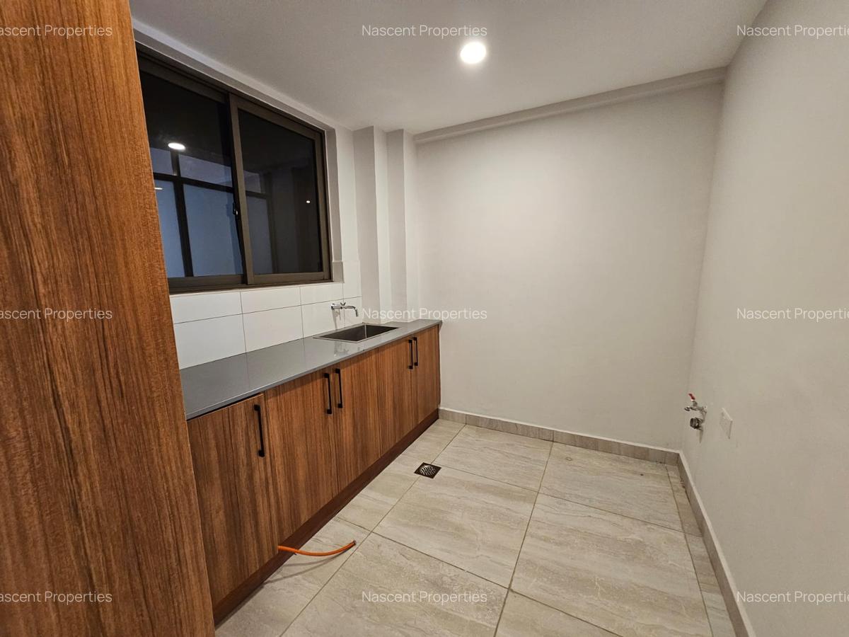 3 Bed Apartment with En Suite in Westlands Area - 16