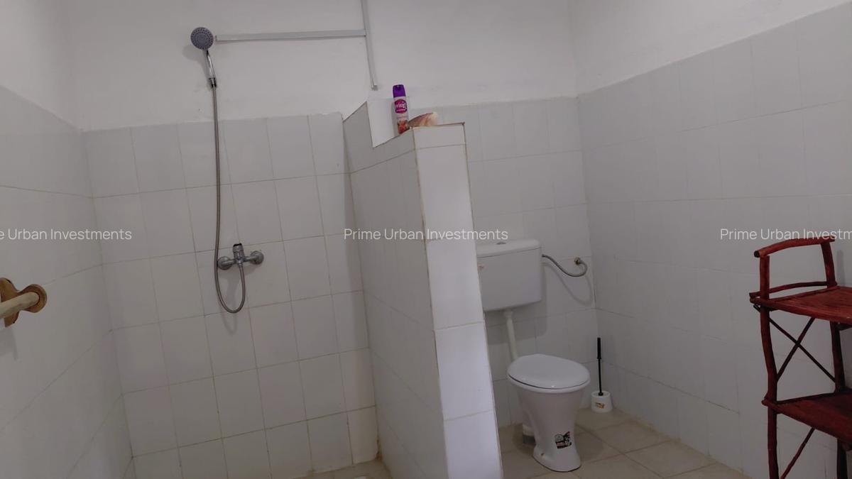 5 Bed Villa with En Suite in Watamu - 16