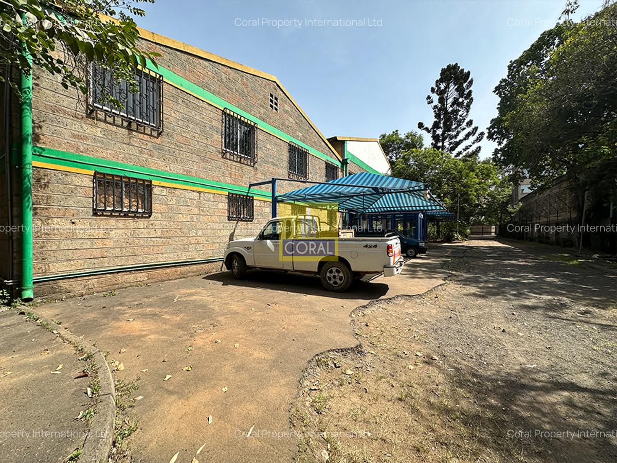 14,000 ft² Warehouse in Ruaraka - 11