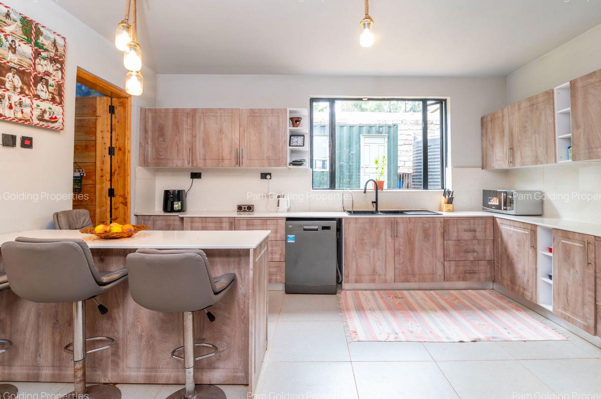 5 Bed House with En Suite in Karen - 6