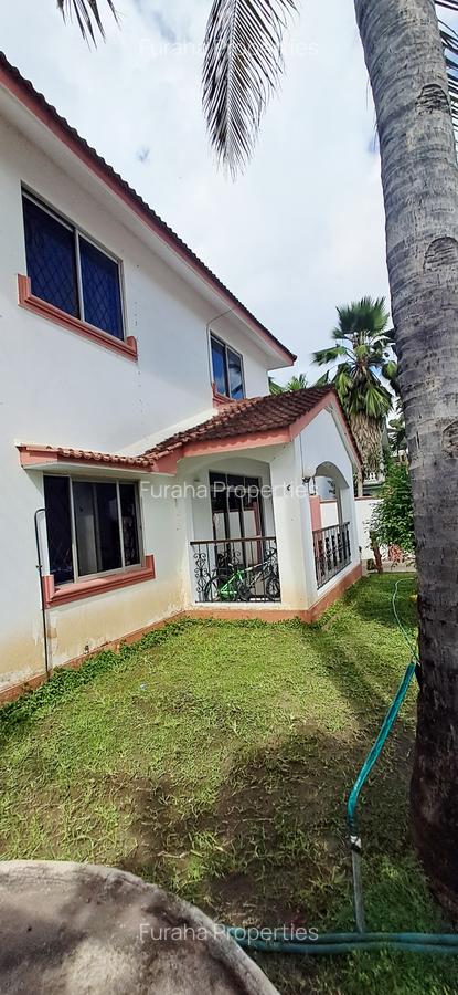 4 Bed House with En Suite at Nyali - 6