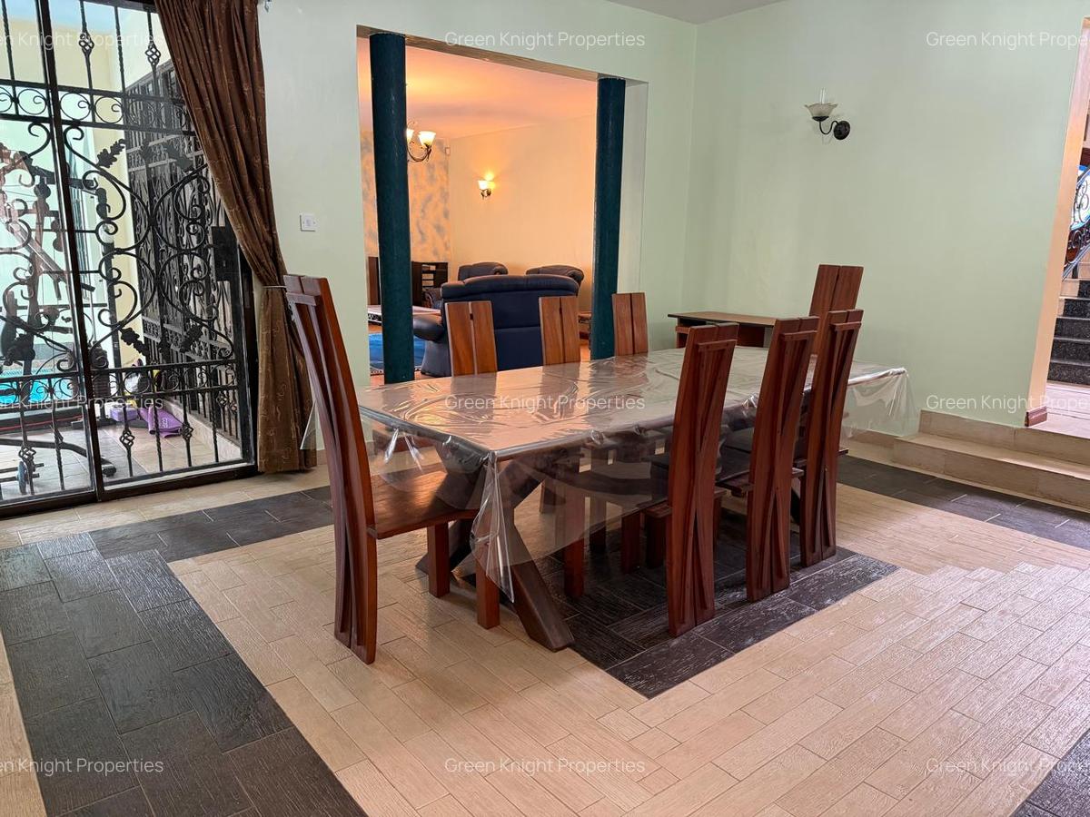 5 Bed House with En Suite in Runda - 12