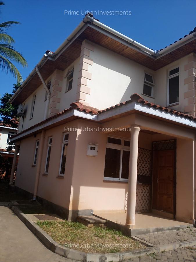 4 Bed Townhouse with En Suite in Mtwapa - 5