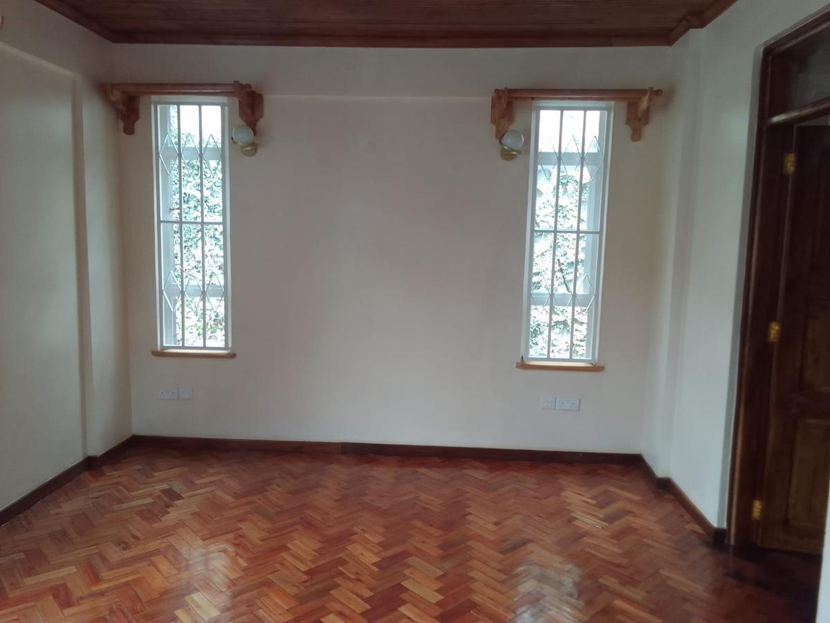 4 Bed Townhouse with En Suite in Westlands Area - 15