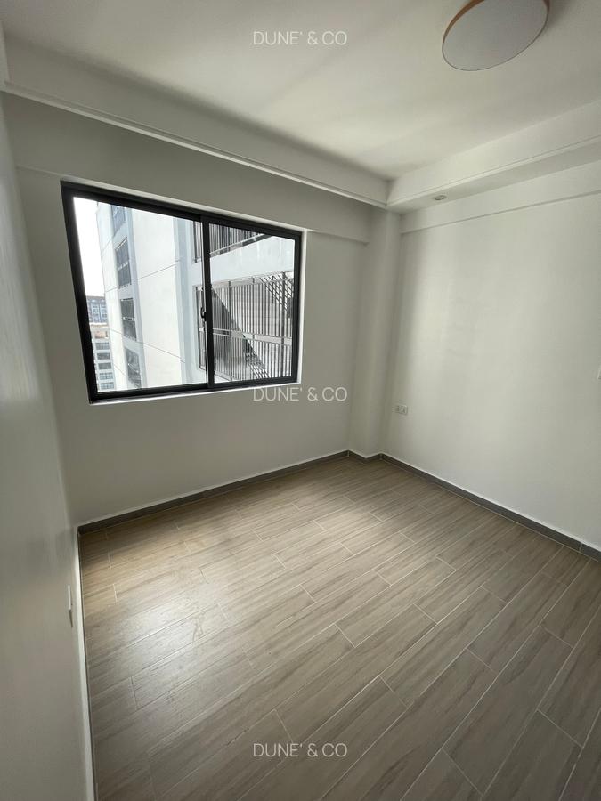 2 Bed Apartment with En Suite in Riverside - 11