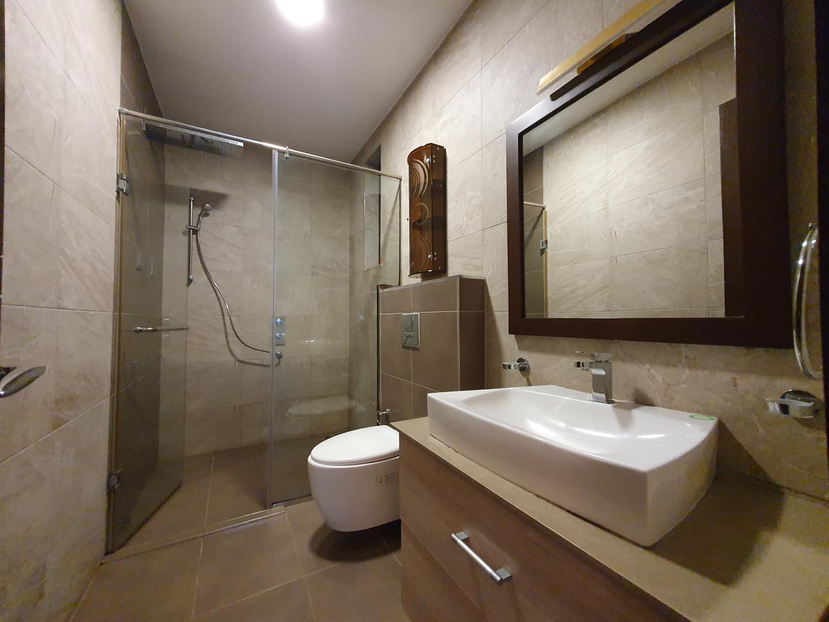 4 Bed Apartment with En Suite in General Mathenge - 12