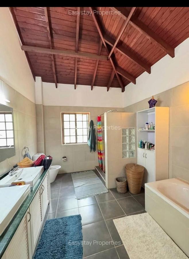 3 Bed House with En Suite in Runda - 9