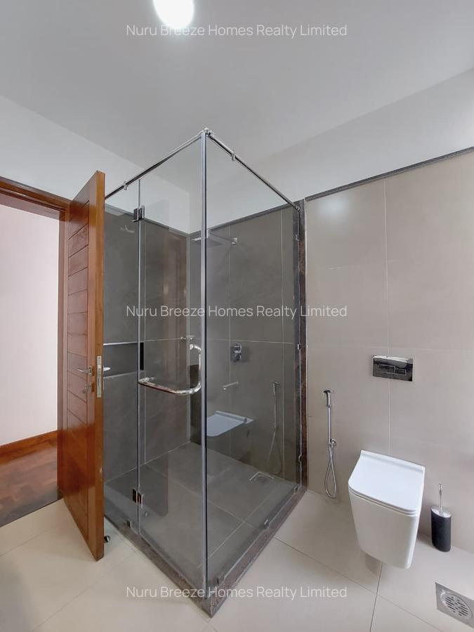 6 Bed Townhouse with En Suite in Lavington - 15