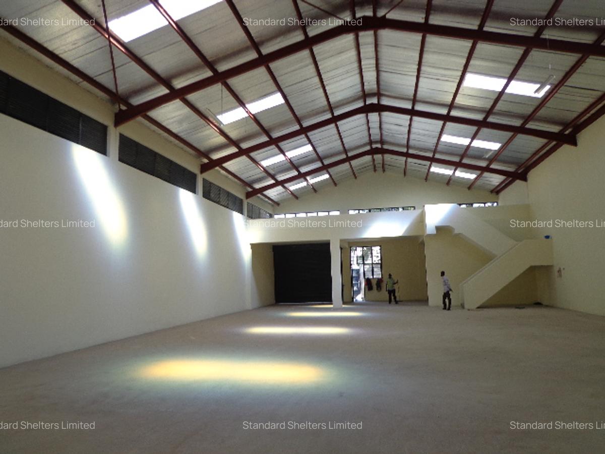 7,089 ft² Warehouse with Parking in Industrial Area - 7