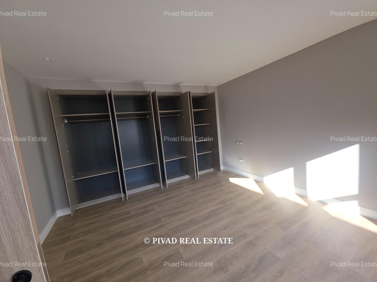 4 Bed Townhouse with Swimming Pool in Runda - 10