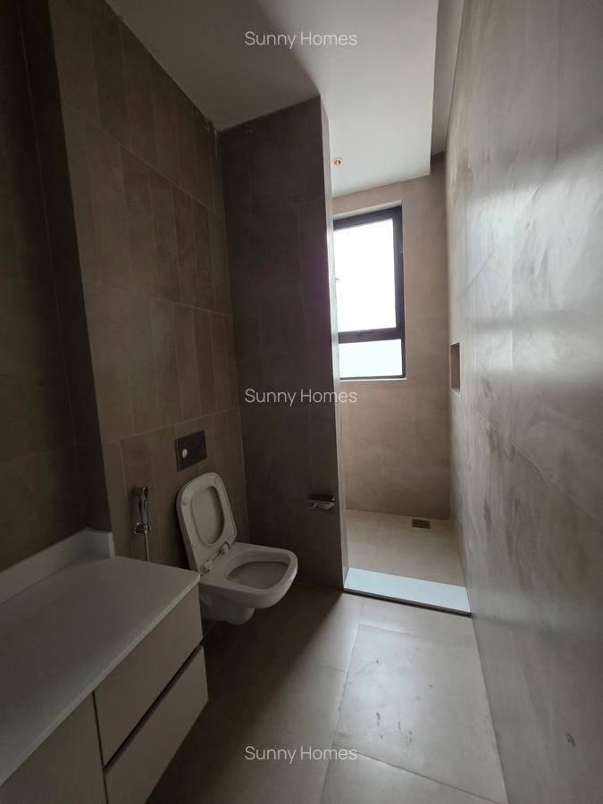 5 Bed Townhouse with En Suite at Lavington Green - 10