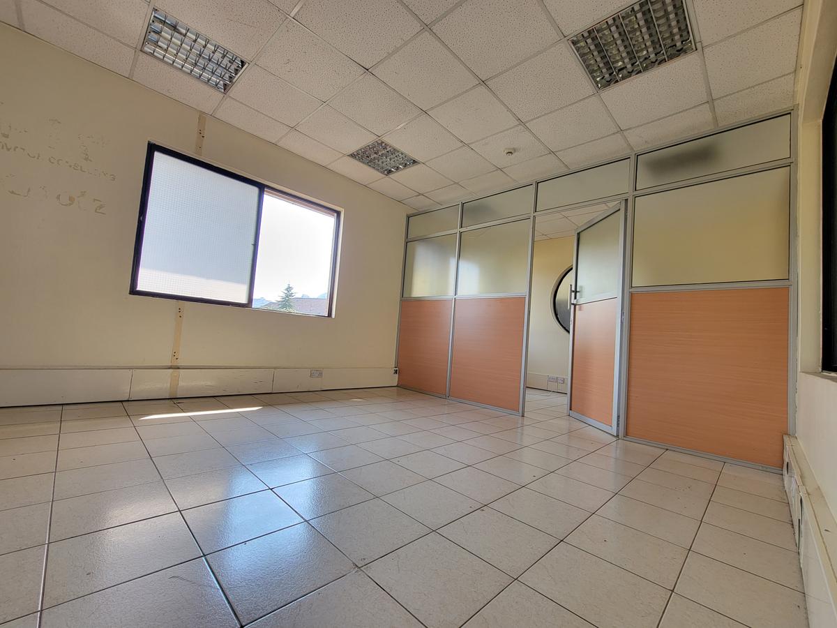 Commercial Property with Service Charge Included in Kilimani - 5