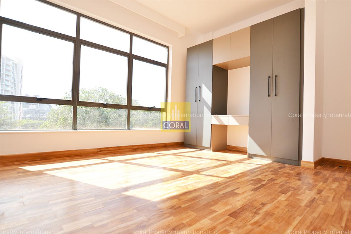 4 Bed Apartment with Backup Generator in Rosslyn - 9