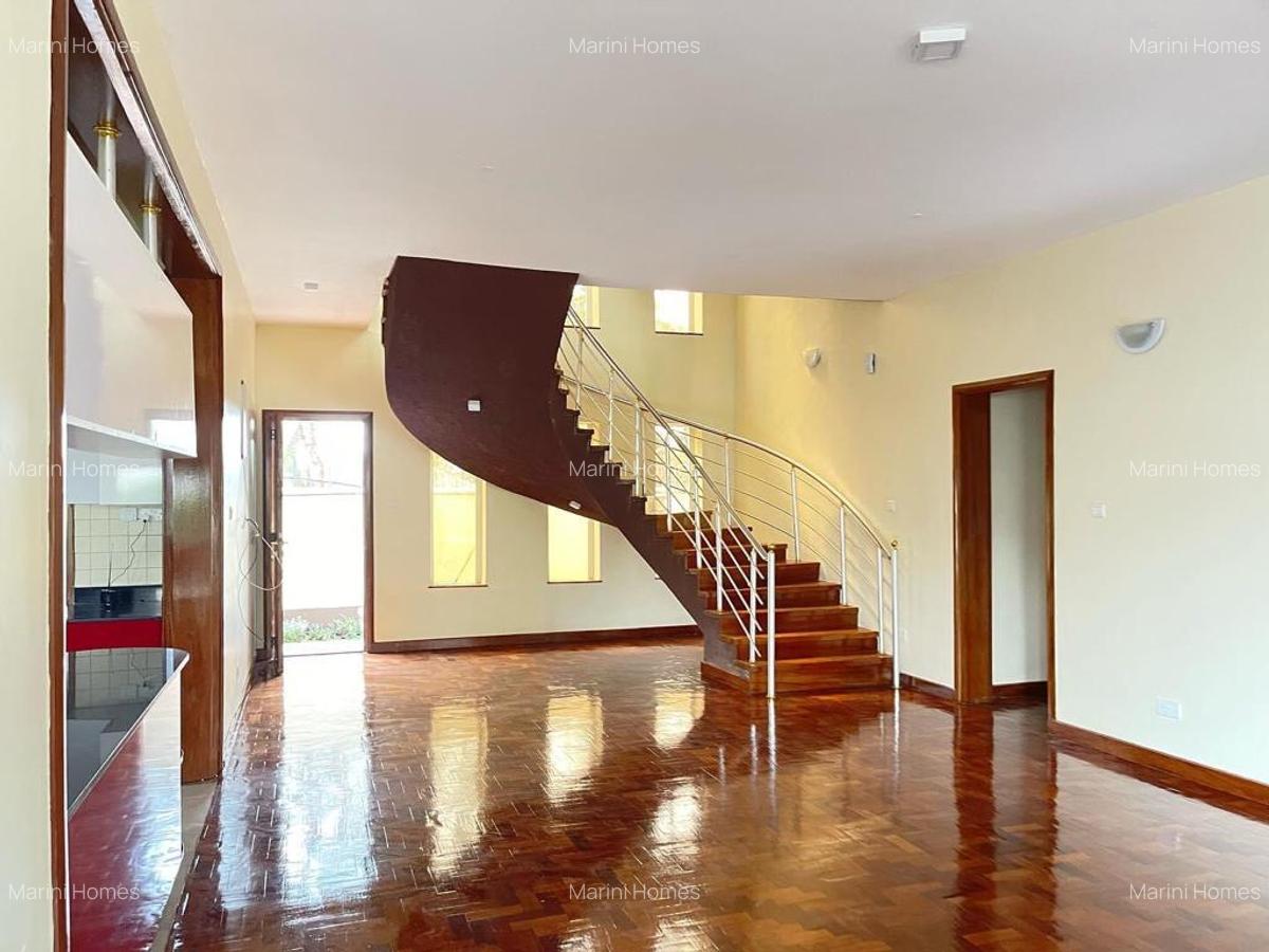 5 Bed Townhouse with En Suite in Lavington - 5