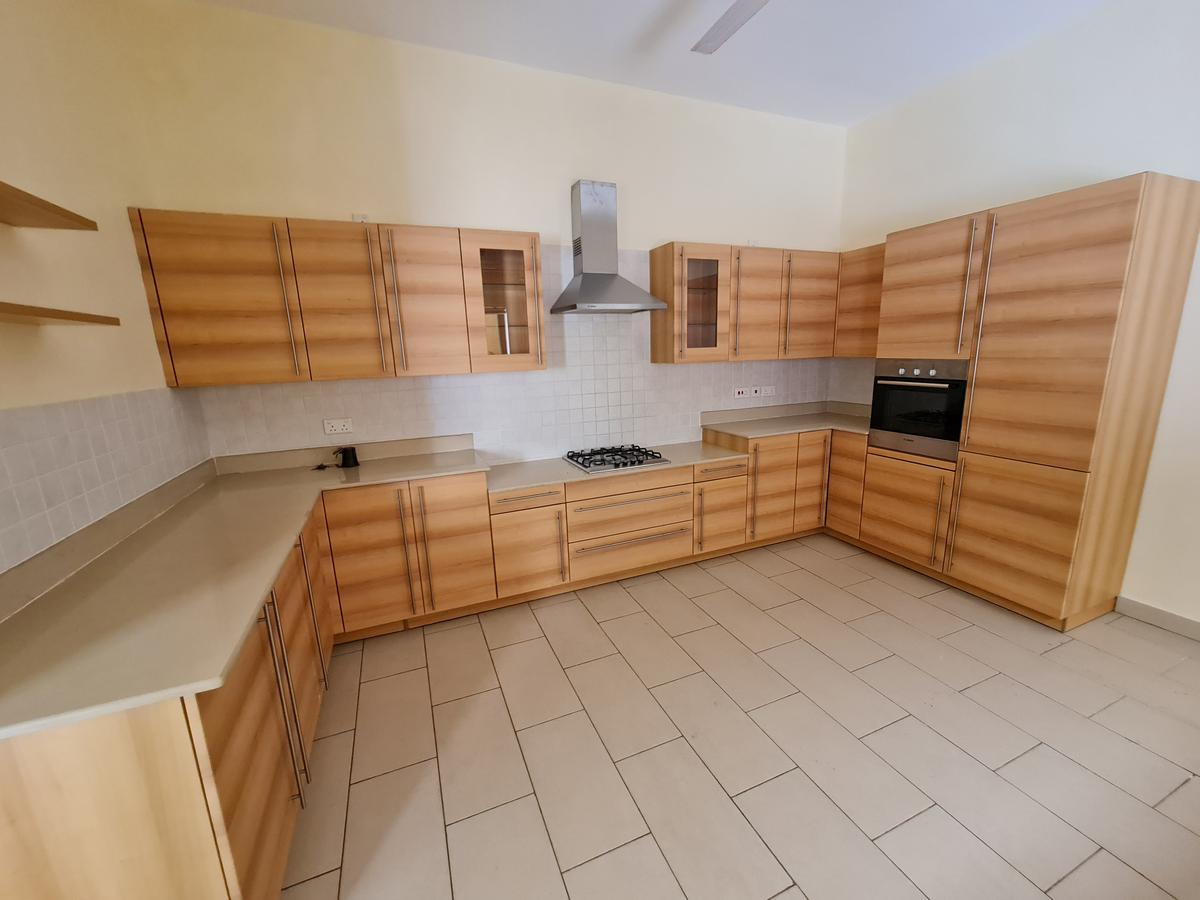 3 Bed Apartment with En Suite in Nyali Area - 8