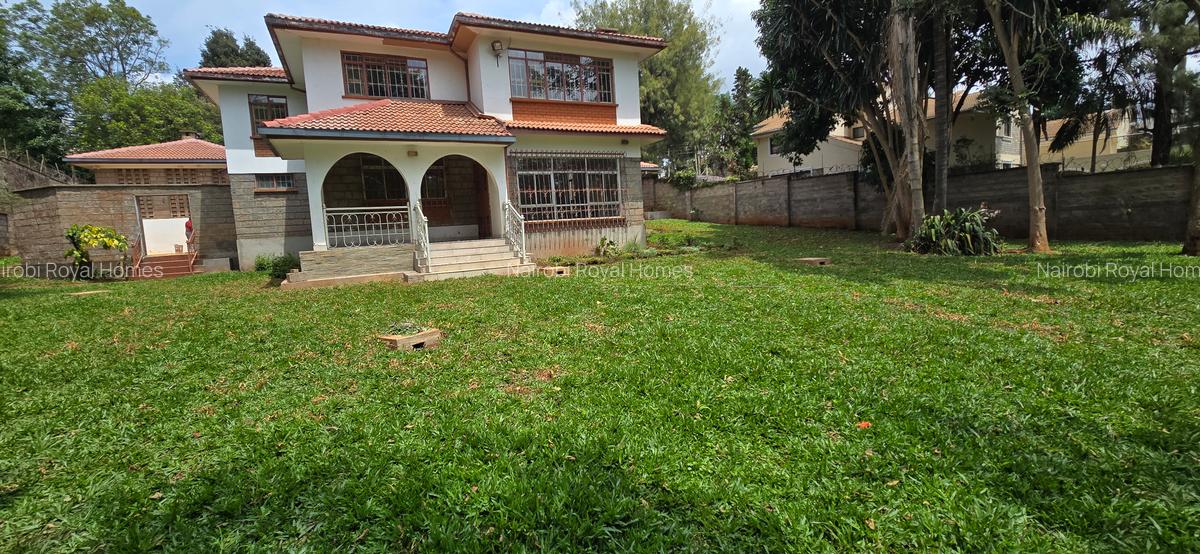 5 Bed House with En Suite at Mimosa Drive - 2