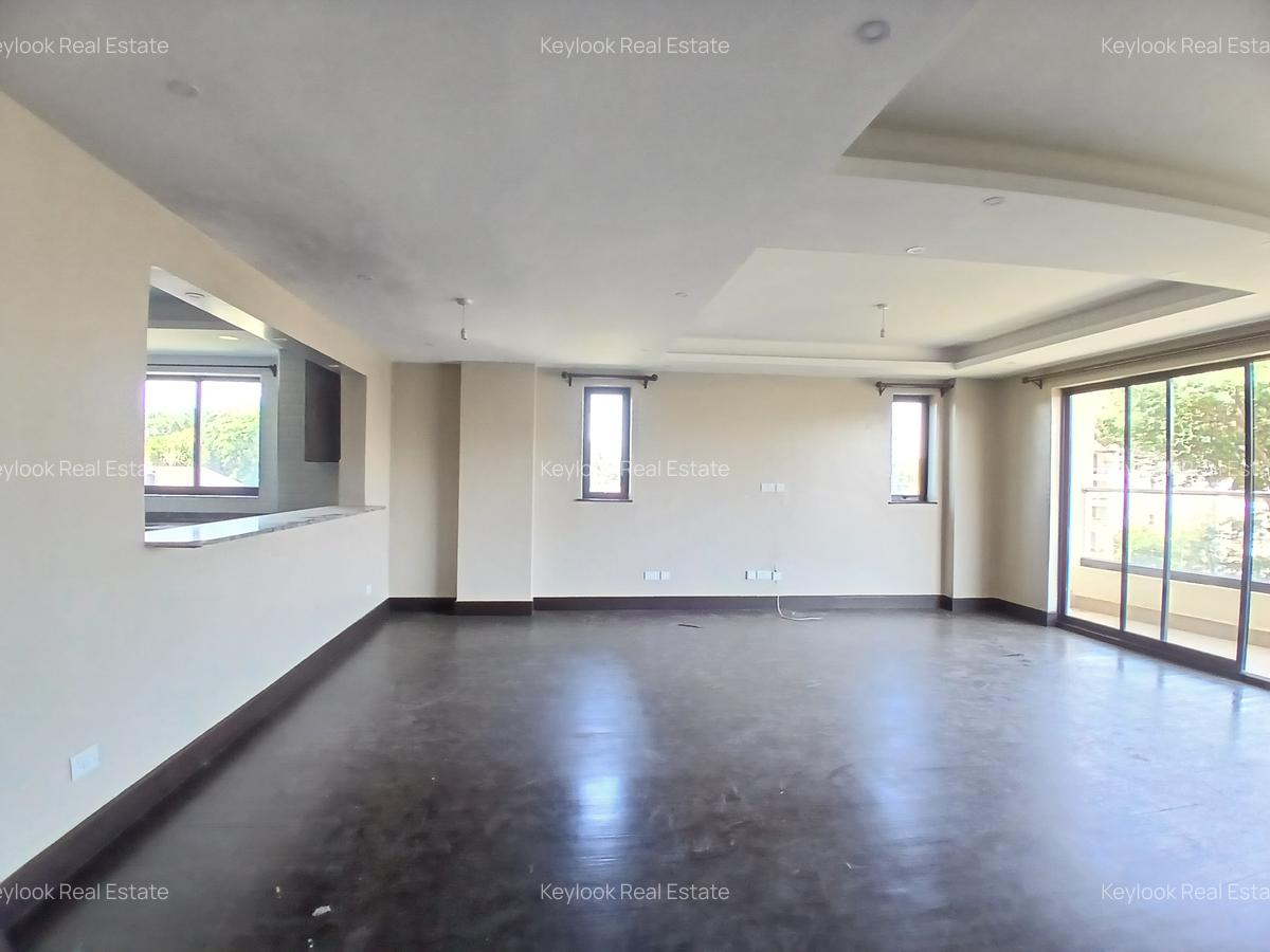 4 Bed Apartment with En Suite at Lavington - 18