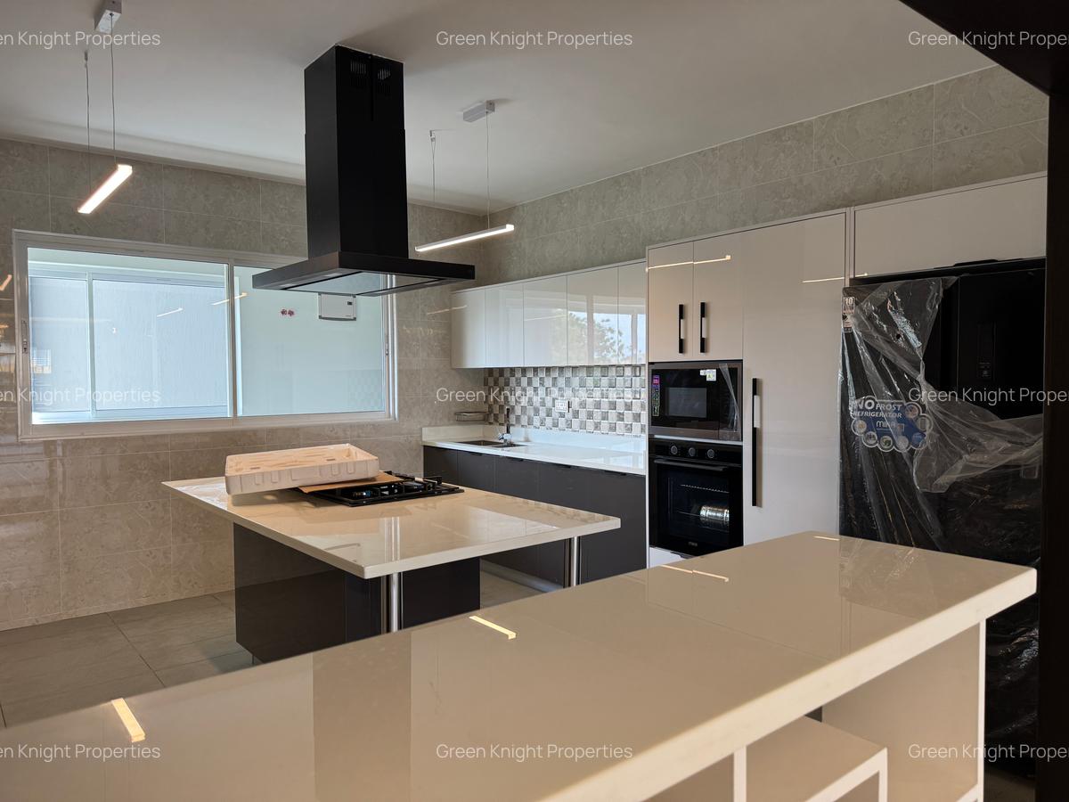 Serviced 3 Bed Apartment with En Suite in Riverside - 3
