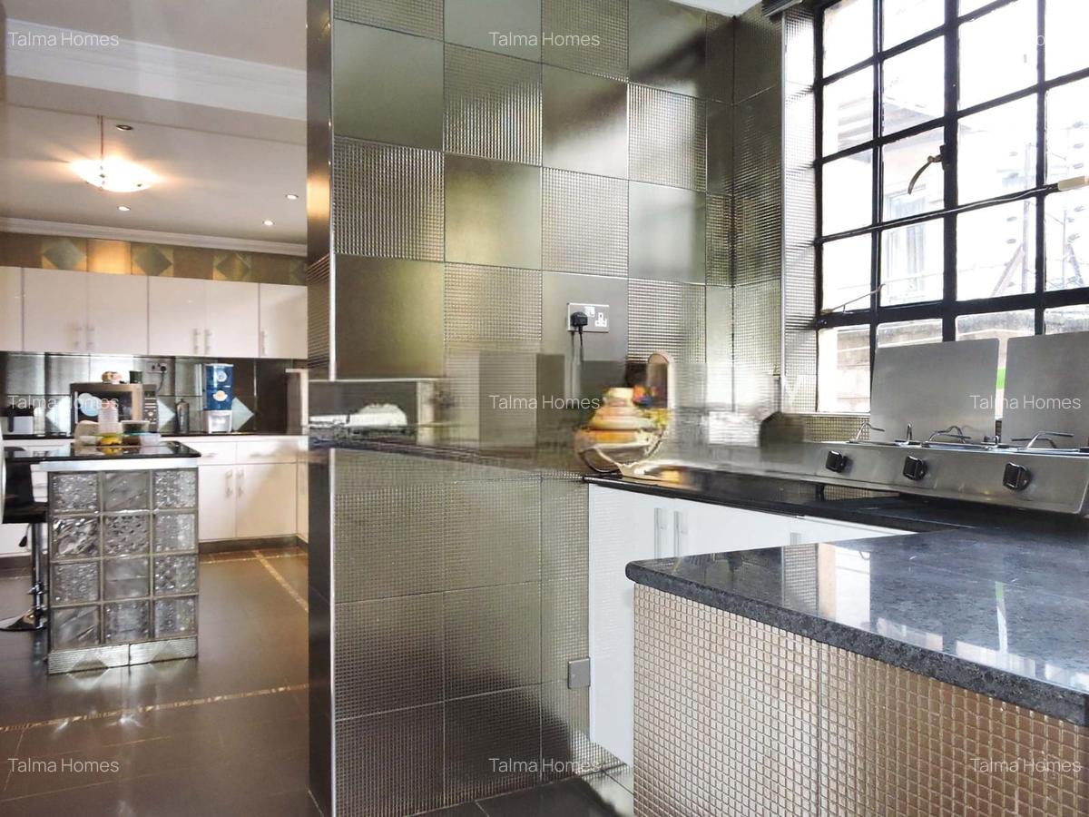 4 Bed Townhouse with En Suite at Off Peponi Road - 16