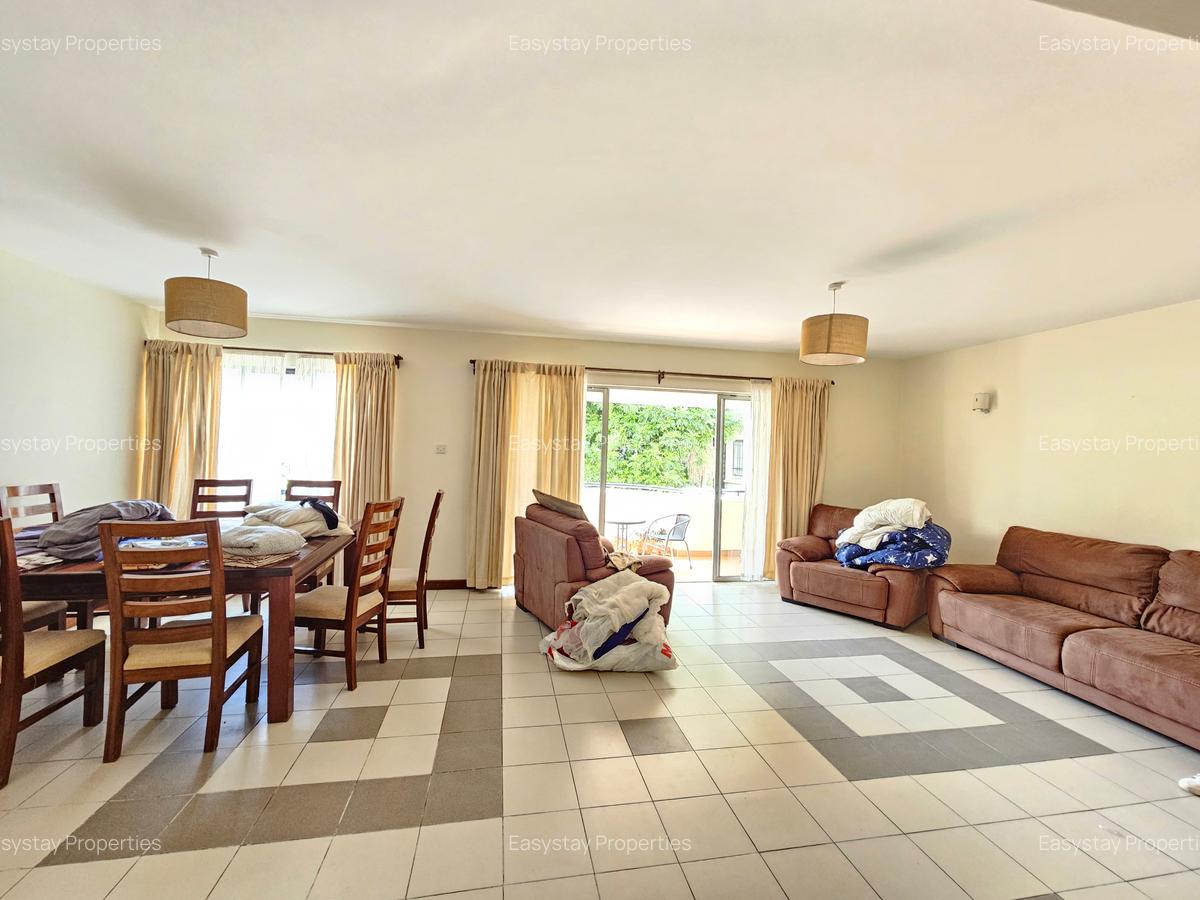 3 Bed Apartment with En Suite in Lavington - 2