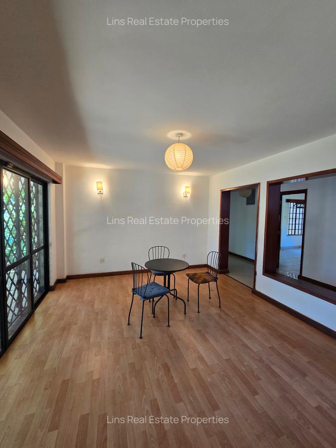 5 Bed Townhouse with En Suite in Runda - 19