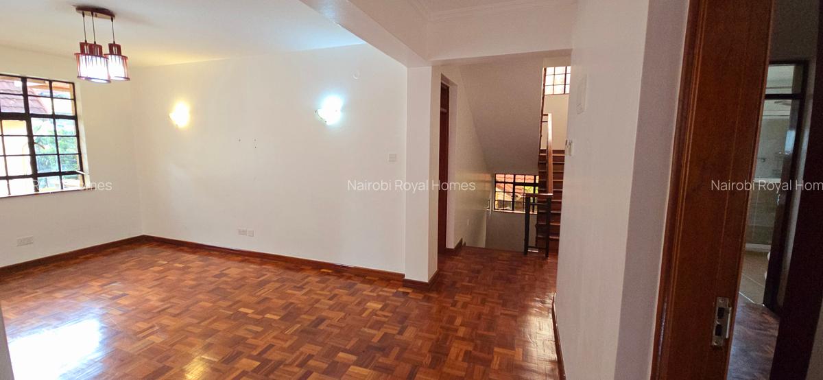 5 Bed Townhouse with En Suite at Lavington Green - 7