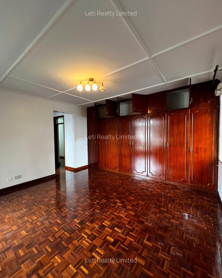 4 Bed Townhouse with En Suite in Lavington - 6