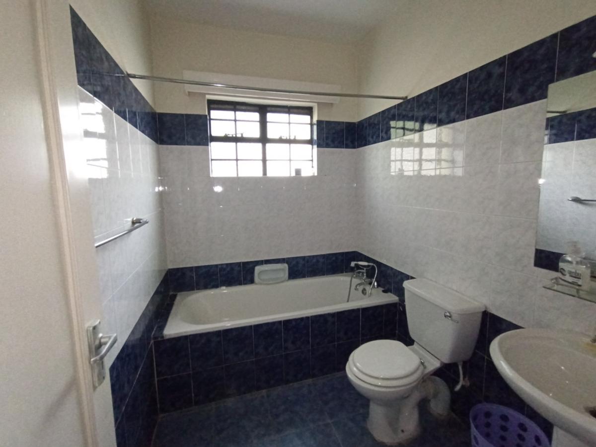 2 Bed Apartment with En Suite at Near Sarit Centre - 7