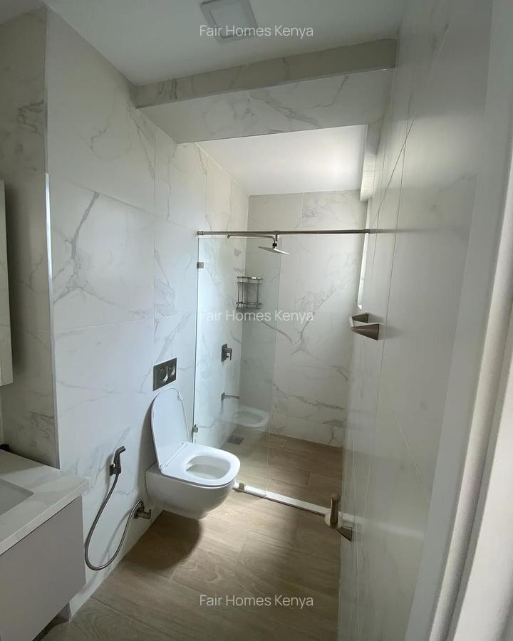 3 Bed Apartment with En Suite at Riverside Drive - 4