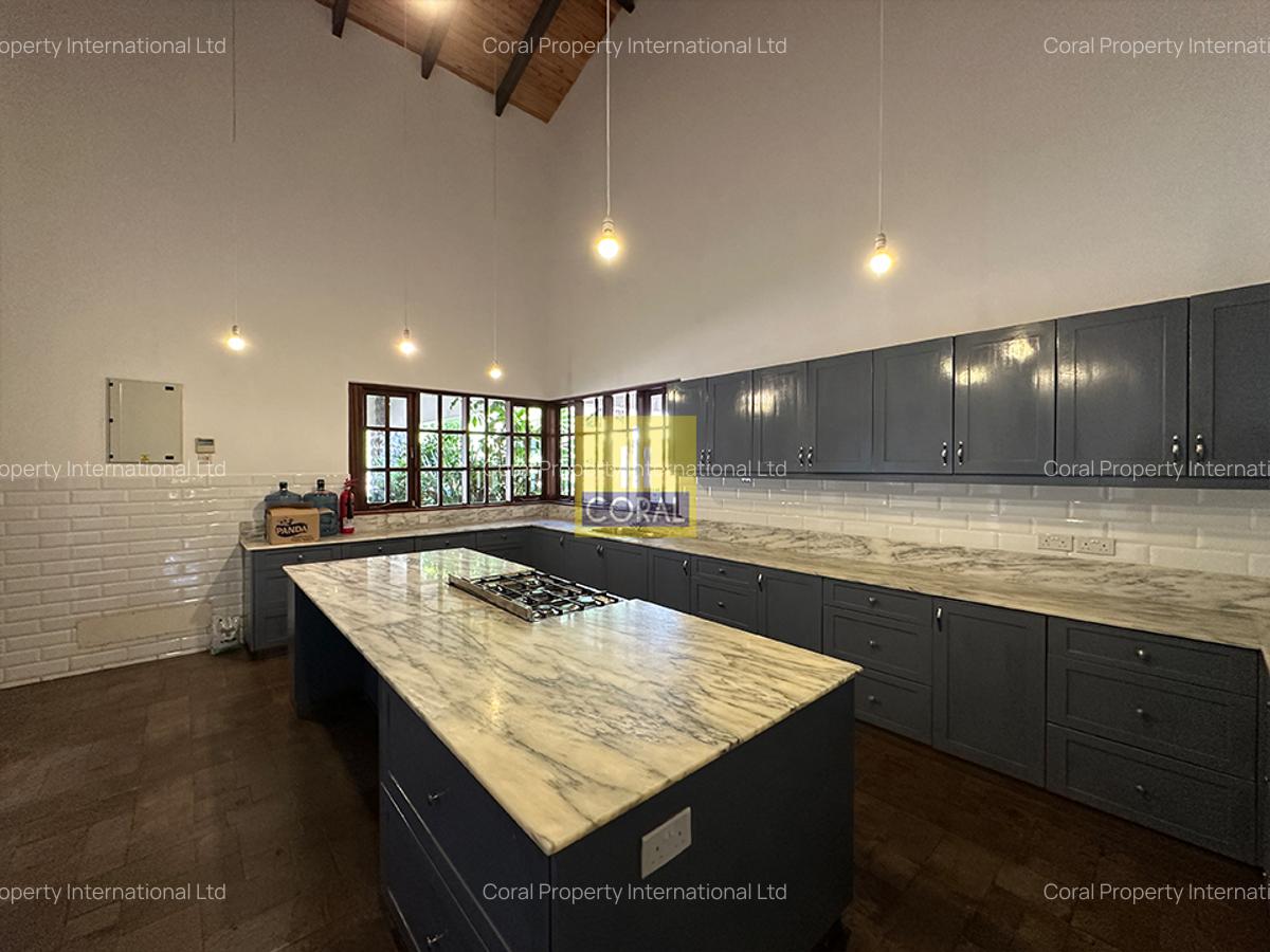 3 Bed Apartment in Nyari - 9