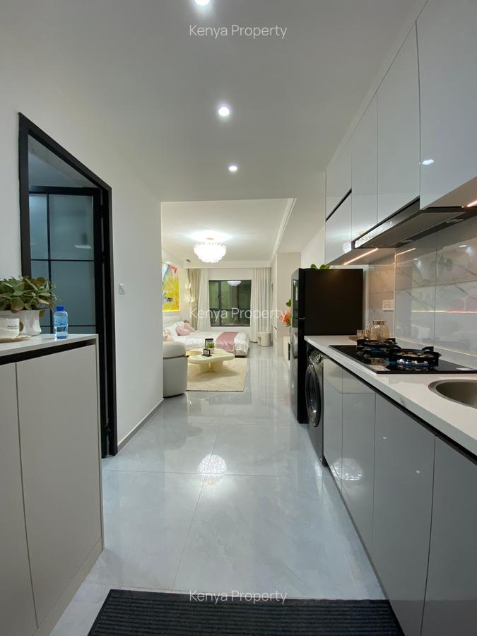 1 Bed Apartment with Swimming Pool at Wood Avenue - 10