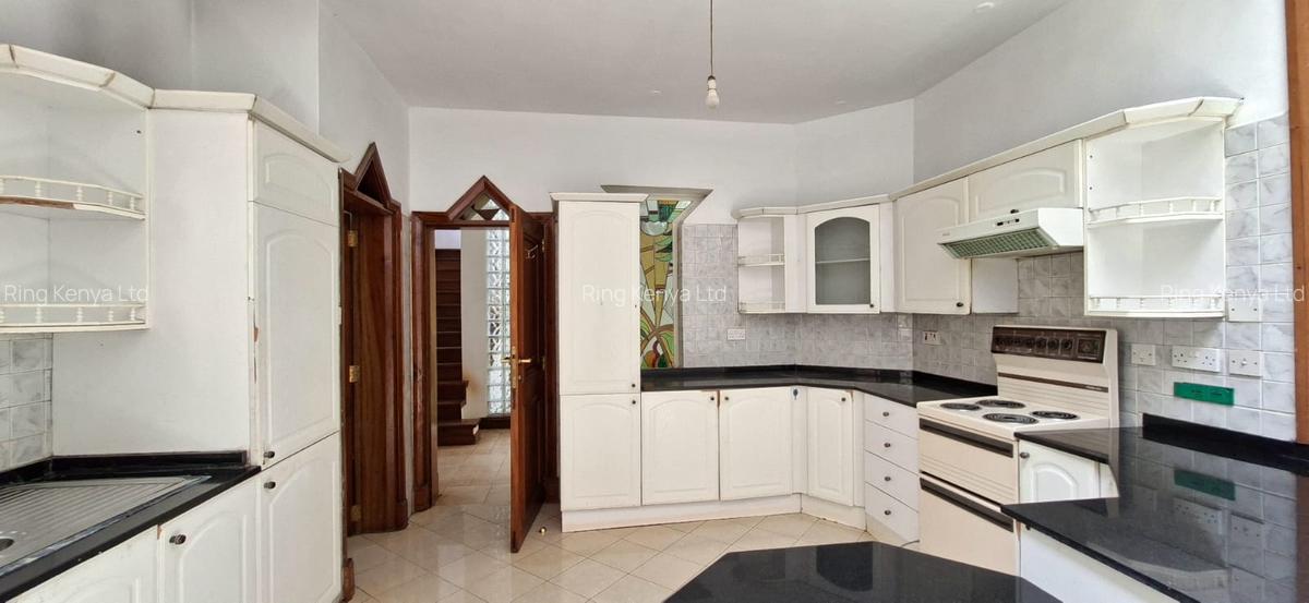 4 Bed Villa with En Suite at Kilimani - 11