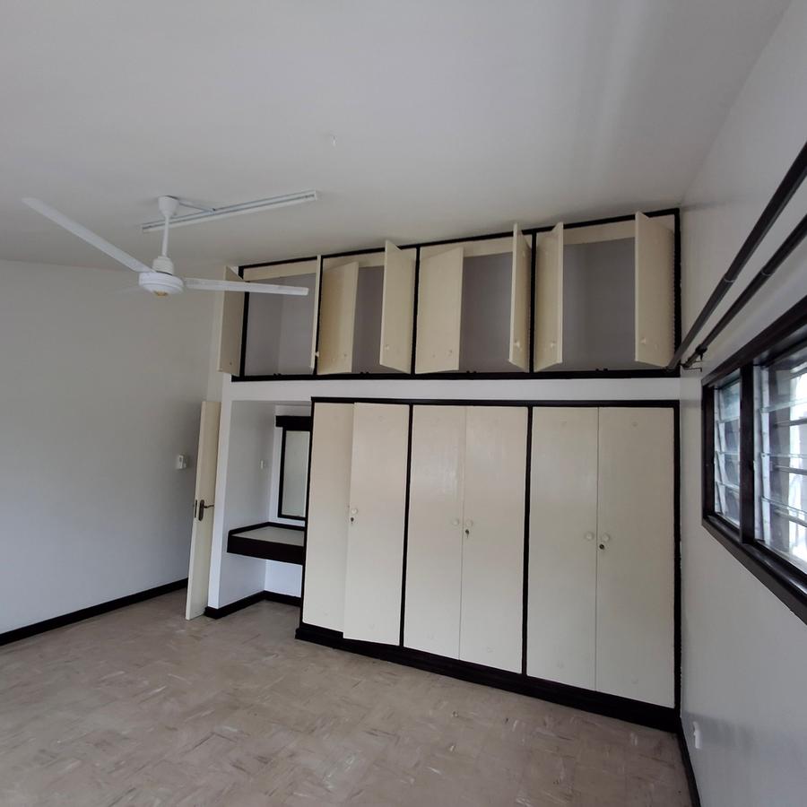 4 Bed Townhouse with En Suite at Nyali - 16