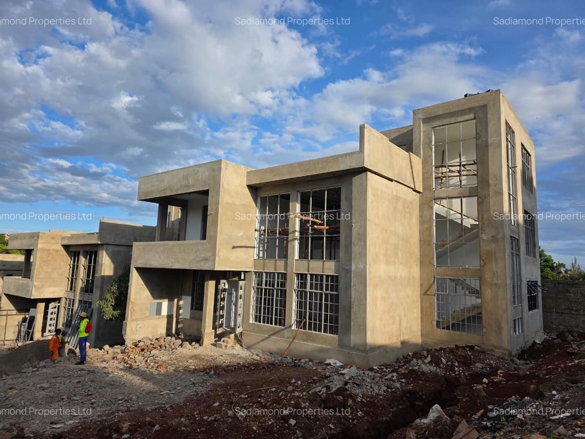 5 Bed Townhouse with En Suite at Mugutha - 10