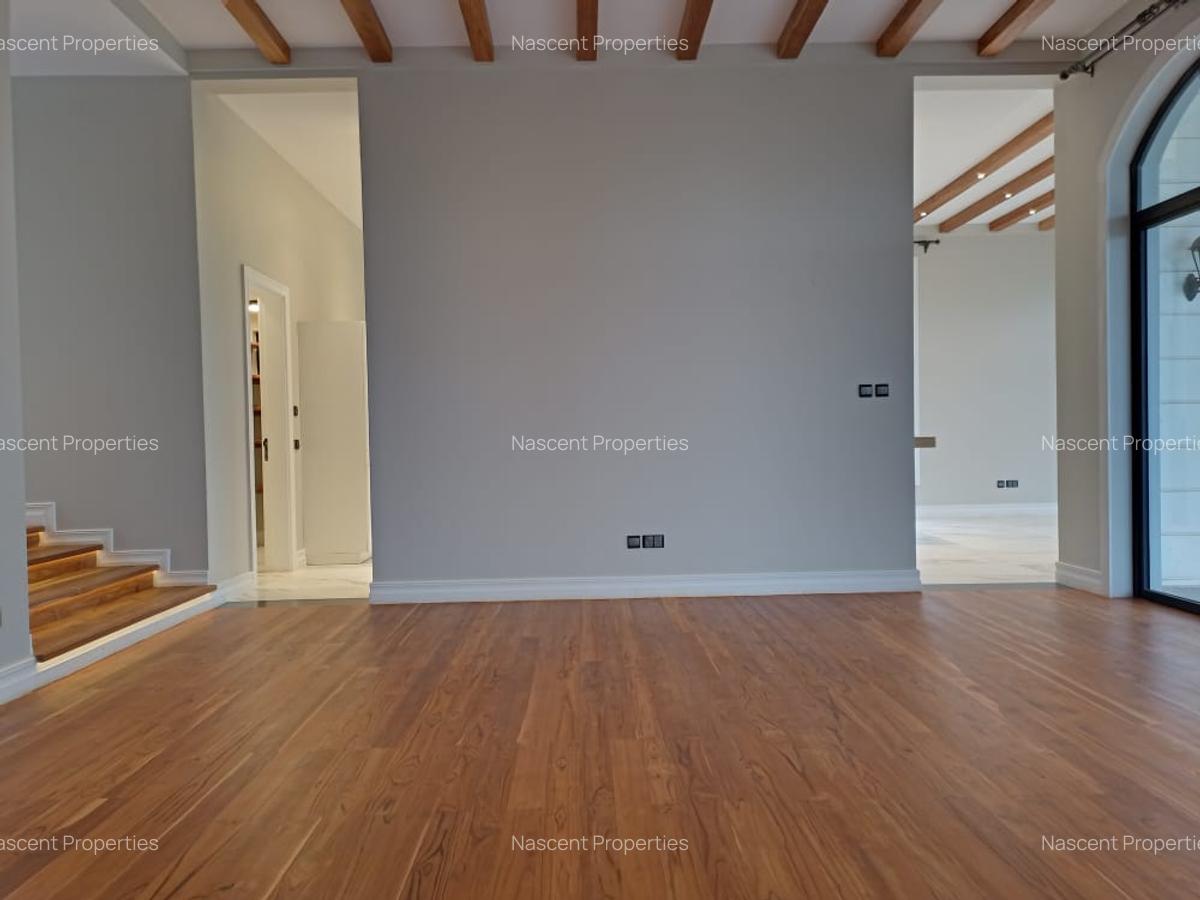 5 Bed Villa with En Suite in Loresho - 4