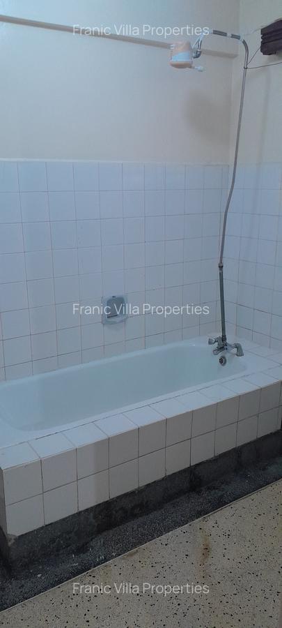 4 Bed Apartment with En Suite at City Park Estate - 14